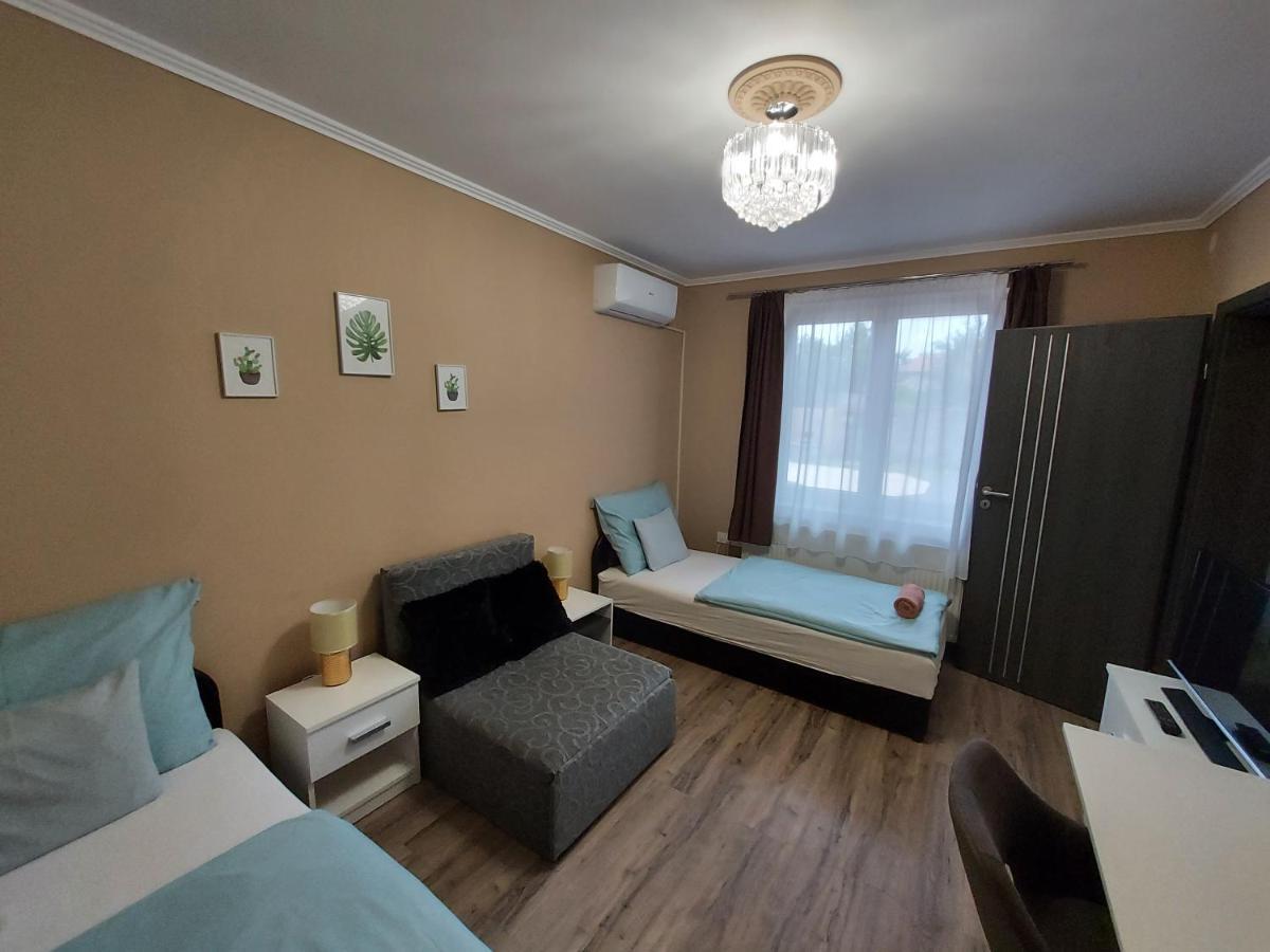 Bed and Breakfast Borostyán Panzió Debrecen Exterior foto