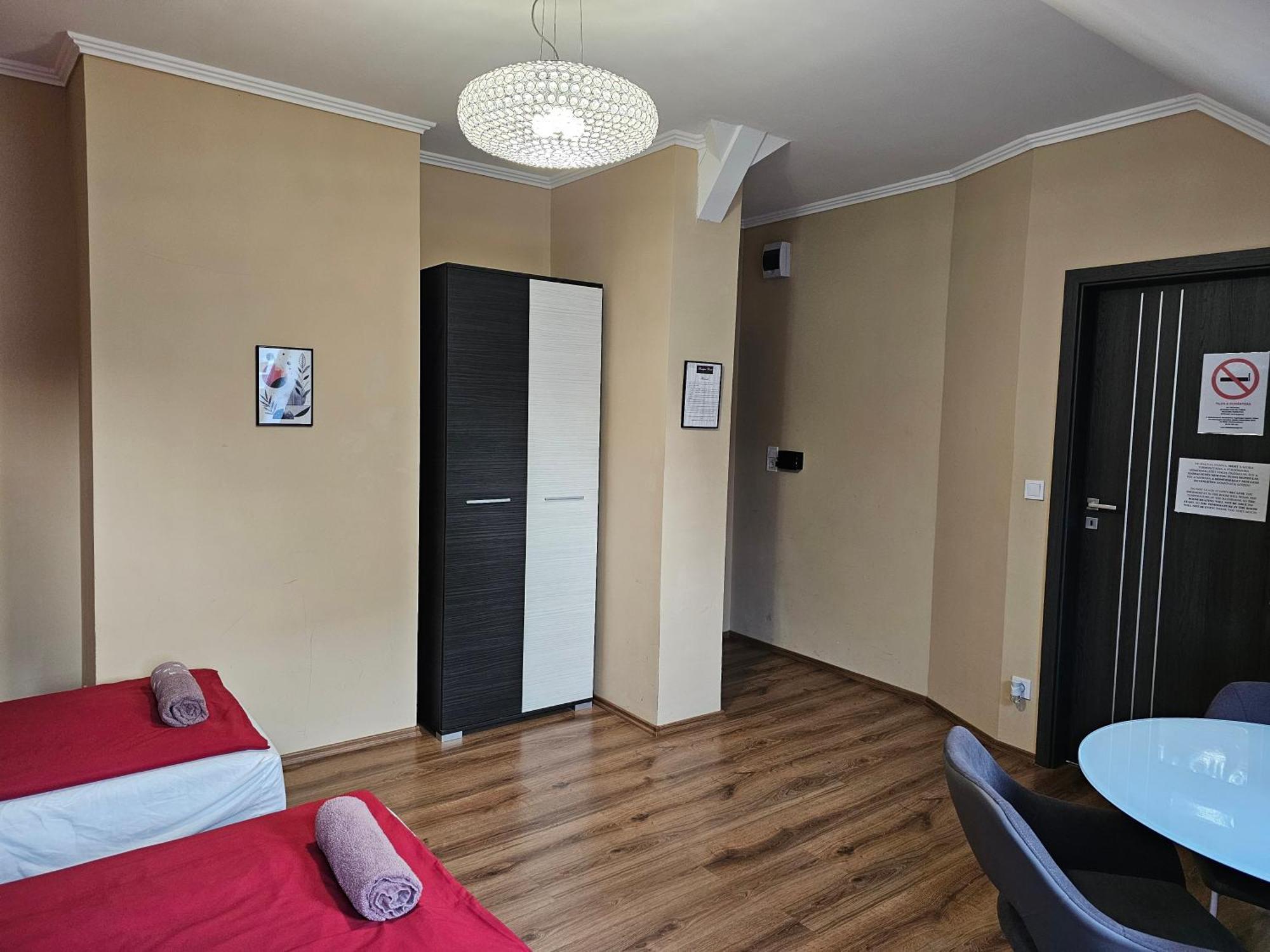 Bed and Breakfast Borostyán Panzió Debrecen Exterior foto